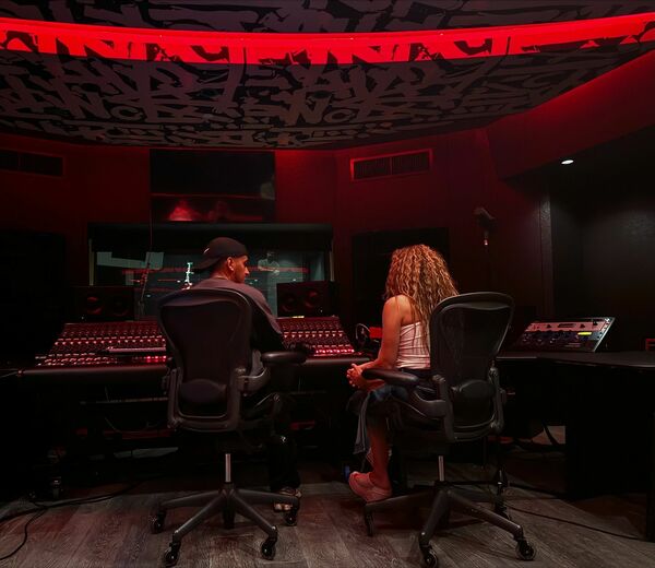 08.08.2024
08.08.2024 - In the studio with one of my fav people in the biz AC!
