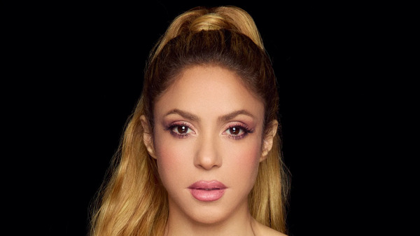 GQ_MARCAS_DE_AGUA-SHAKIRA2.jpg