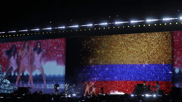 Shakira_30.jpg