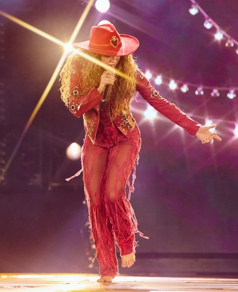 shakira_1742690321_3594269383862770845_217867189.jpg