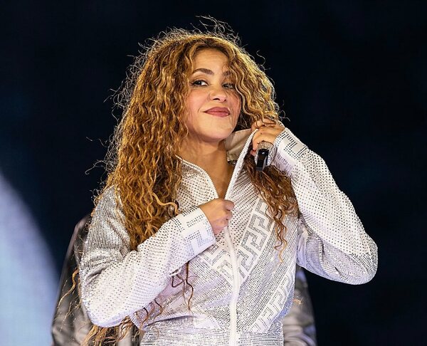 shakiraintuicion_1747223920_3632299970213986596_6249457228.jpg