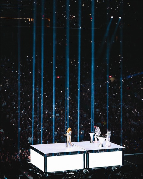 shakira_1750706476_3661513762738570507_217867189.jpg