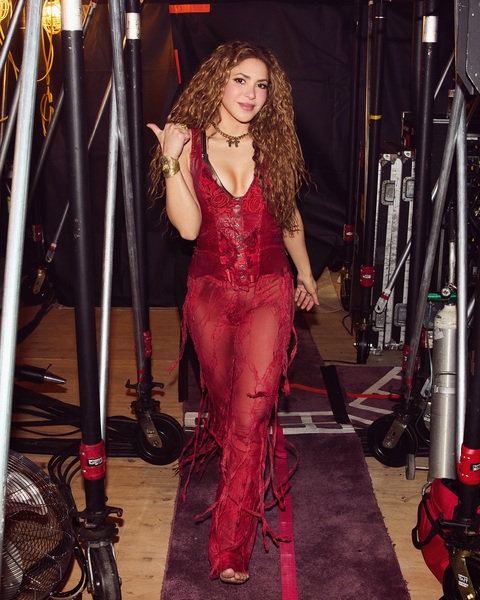 shakira_1741997432_3588457006005116805_217867189.jpg