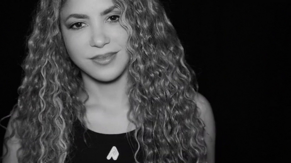 www_shakirafrance_fr_besame_00030.png
