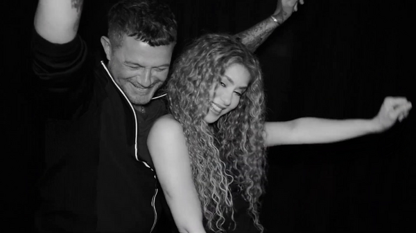 www_shakirafrance_fr_besame_00119.png