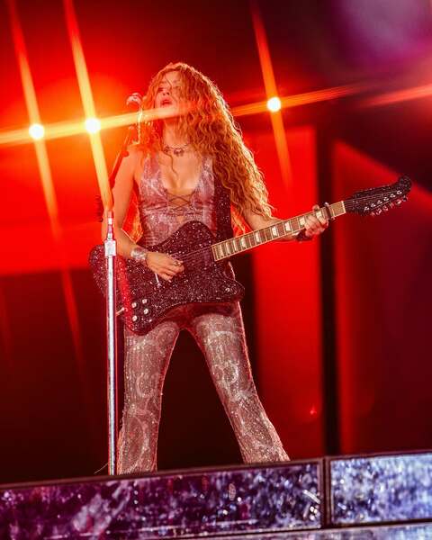 shakira_1754513693_3693451013962321650_217867189.jpg