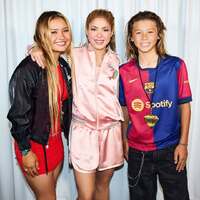 shakira_1754513693_3693451014113228580_217867189.jpg
