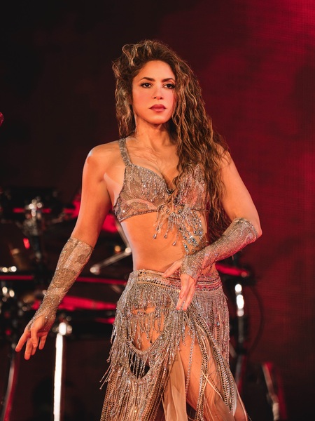 shakira_1756051004_3706346915770436621_217867189.jpg