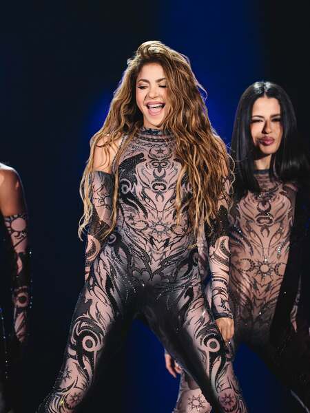 shakira_1759092914_3731864305999417202_217867189~0.jpg