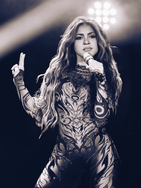shakira_1759092914_3731864306007860092_217867189.jpg