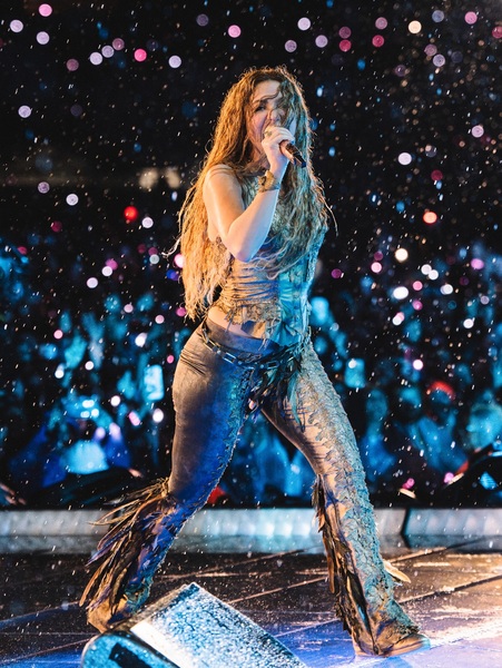 shakira_1765928094_3789200819040864093_217867189.jpg