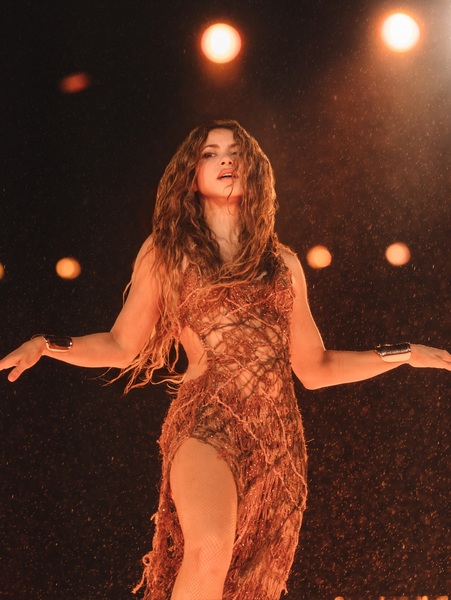 shakira_1765928094_3789200848031877885_217867189.jpg