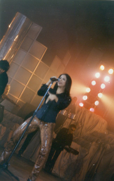 Shakira_-_Parque_de_la_Costa_1997_-_4.jpg