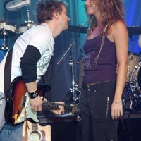 Shakira_165_sized.jpg