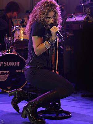 shakira_show_400h.jpg