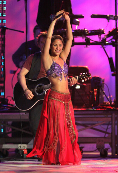 shakira-latin-billboards155B15D.jpg