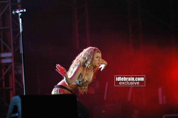 shakira-abudhabi019.jpg