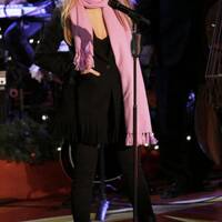 ~New_Features-Novedades-Novidades~Shakira_es_la_Embajadora_de_la_Navidad_en_NYC~AGURG_SELEDLNEN091118_25.jpg