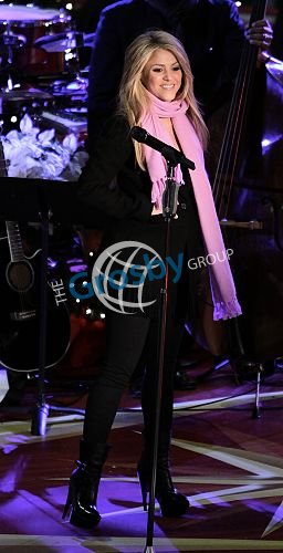 ~New_Features-Novedades-Novidades~Shakira_es_la_Embajadora_de_la_Navidad_en_NYC~AGURG_SELEDLNEN091118_13.jpg
