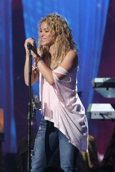 100714_pj_Shakira_05.jpg