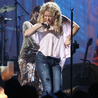 100714_pj_Shakira_08.jpg