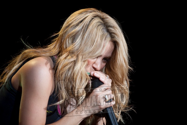 Rock_In_Rio_2010_100521_Shakira_Shakira_Rir_2010_Lx199.jpg