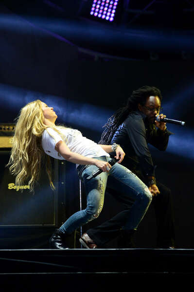 Shakira_-KIIS-FM-2014-Wango-Tango--20.jpg