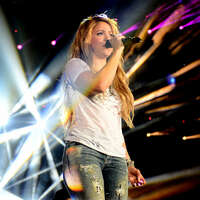 Shakira_-KIIS-FM-2014-Wango-Tango--03.jpg