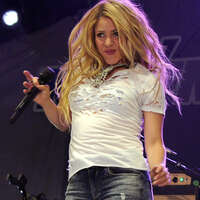 Shakira_-KIIS-FM-2014-Wango-Tango--10.jpg