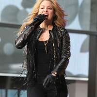 Shakira_-Performs-Live-at-Today-Show--01.jpg