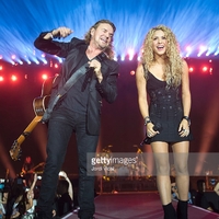 487151058-fher-olvera-of-mana-and-shakira-perform-on-gettyimages.jpg