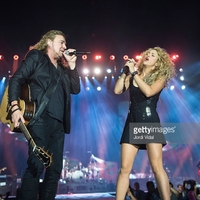 487151062-fher-olvera-of-mana-and-shakira-perform-on-gettyimages.jpg