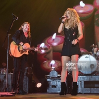 487151070-fher-olvera-shakira-and-alex-gonzalez-of-gettyimages.jpg