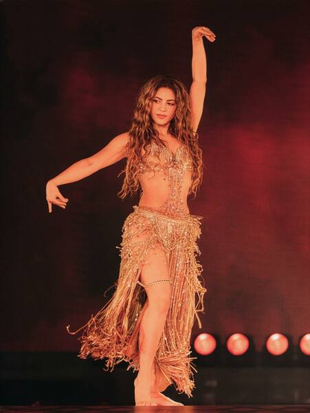 shakira_1763941530_3772537442239537684_217867189.jpg