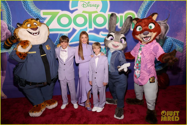 shakira-sons-zootopia-2-premiere-14_copie.jpg