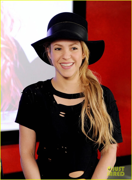 shakira-performs-new-song-the-one-thing-on-the-voice-18_copie.jpg