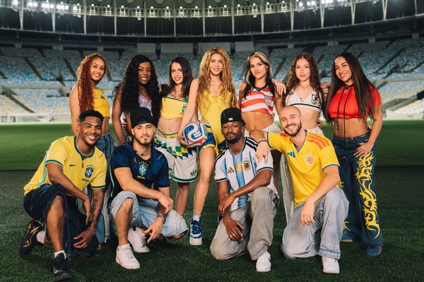 shakira_1778621924_3895682431724386912_217867189.jpg