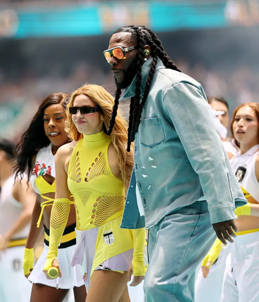 2026-shakira-burna-boy-perform-130595570_copie.jpg