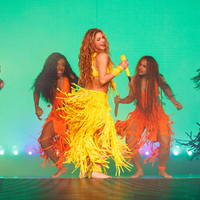 08-shakira-lmynl-tour-2026-billboard-1800.jpg