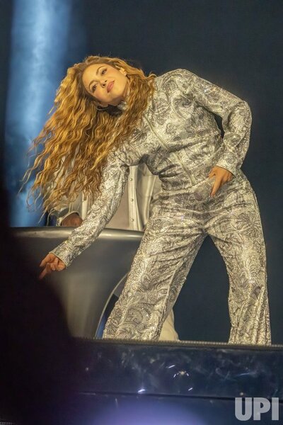 SHAKIRA-2026-34.jpg