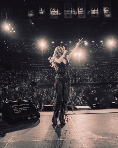 shakira_1782760641_3930403253764366433_217867189.jpg